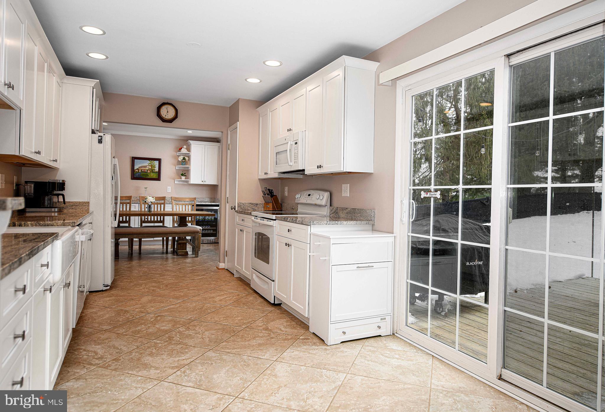 FOREST LAKES - Residential