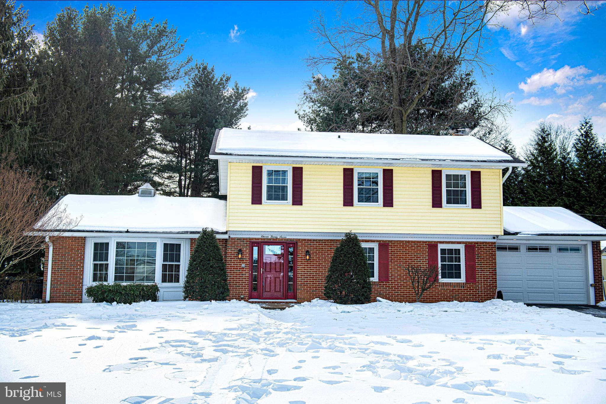 FOREST LAKES - Residential