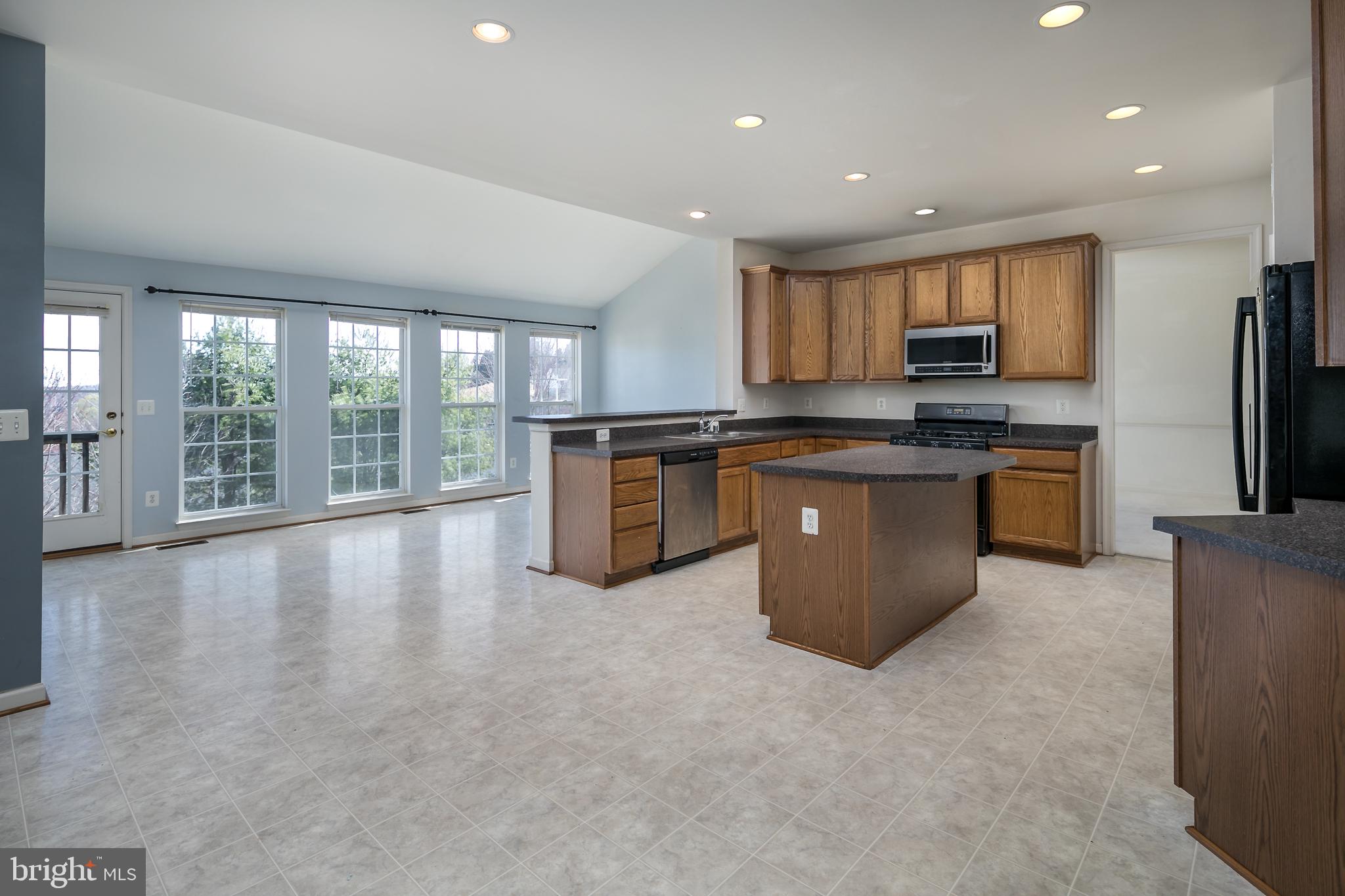 THE RESERVE AT MOORHEAD - Residential