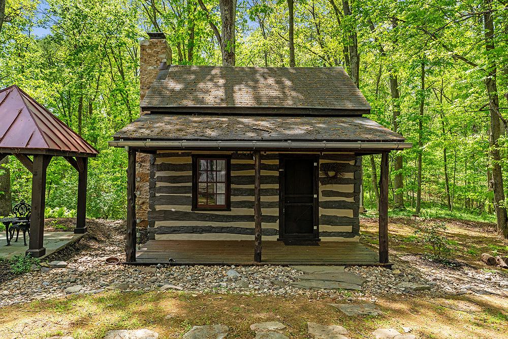 SANDY HOOK - Residential