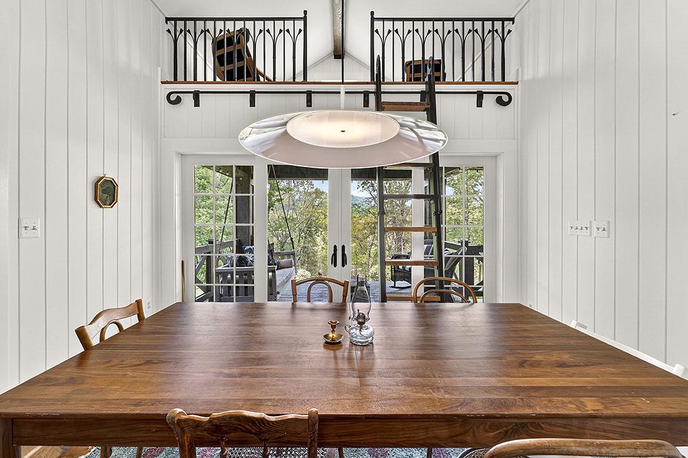 SANDY HOOK - Residential