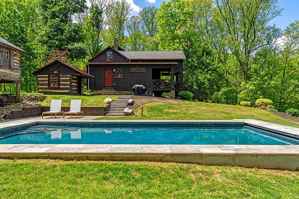 SANDY HOOK - Residential