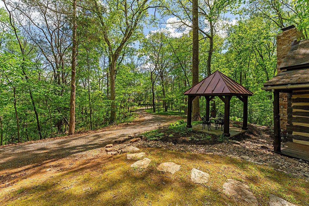 SANDY HOOK - Residential