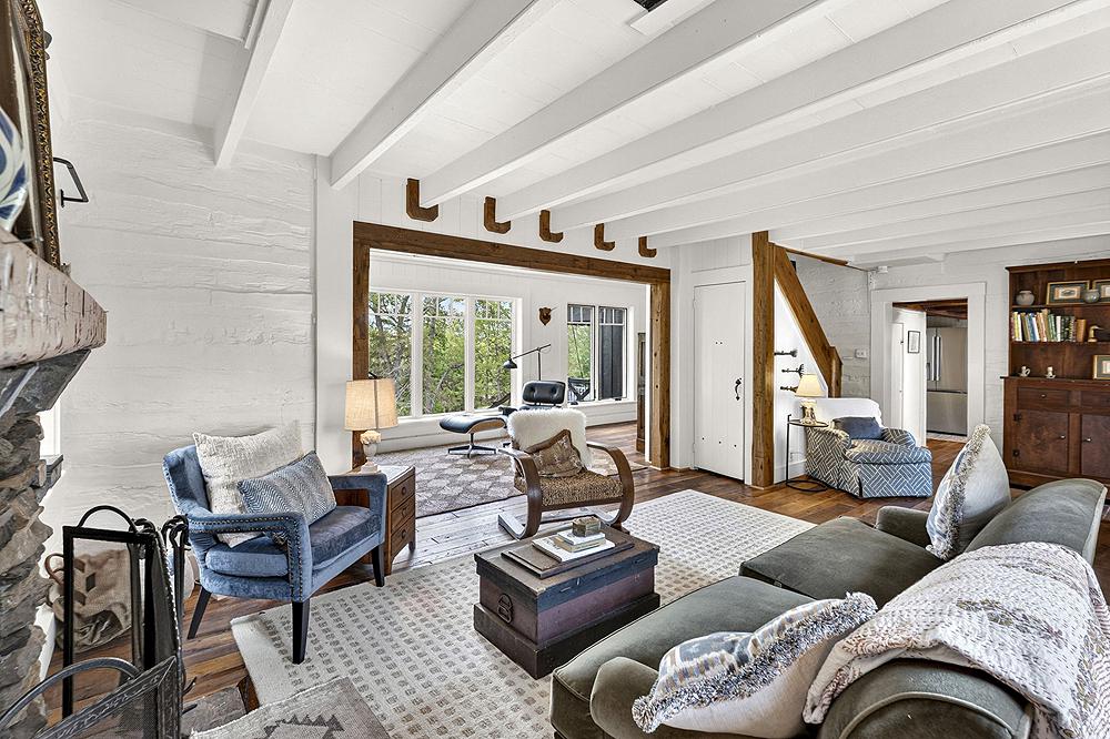 SANDY HOOK - Residential