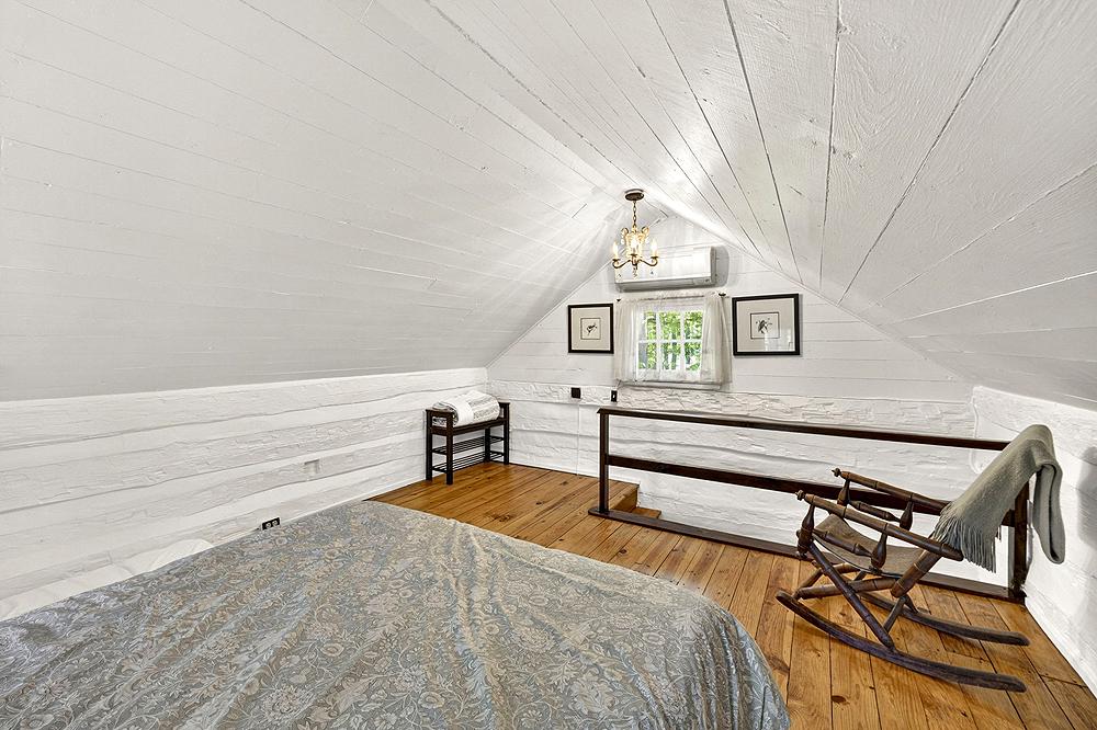 SANDY HOOK - Residential