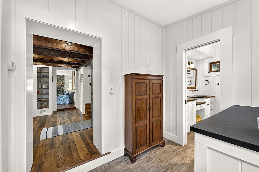 SANDY HOOK - Residential