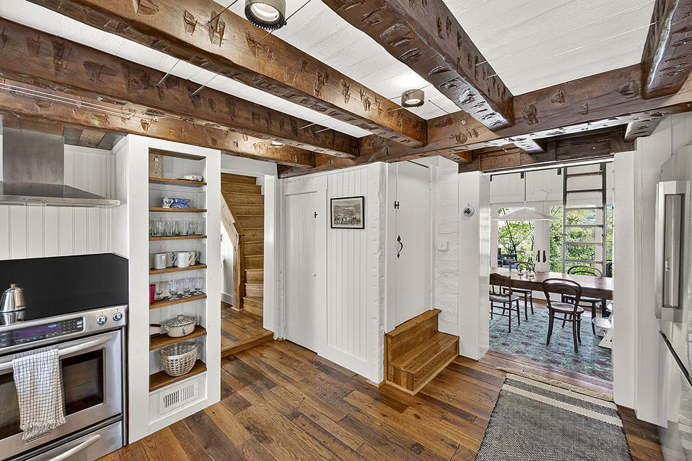 SANDY HOOK - Residential