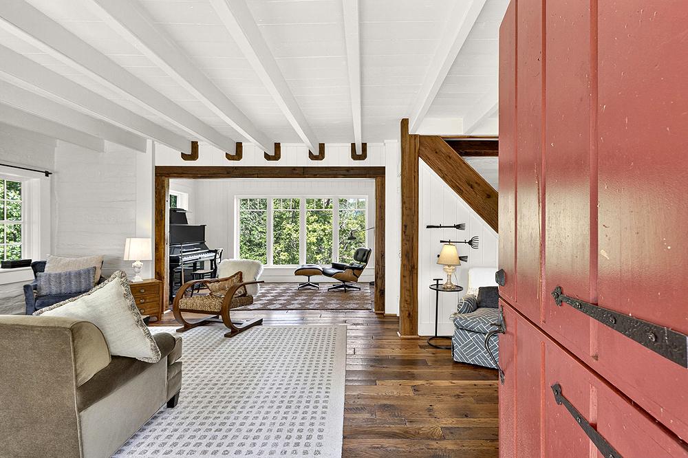 SANDY HOOK - Residential