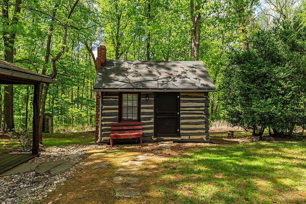 SANDY HOOK - Residential