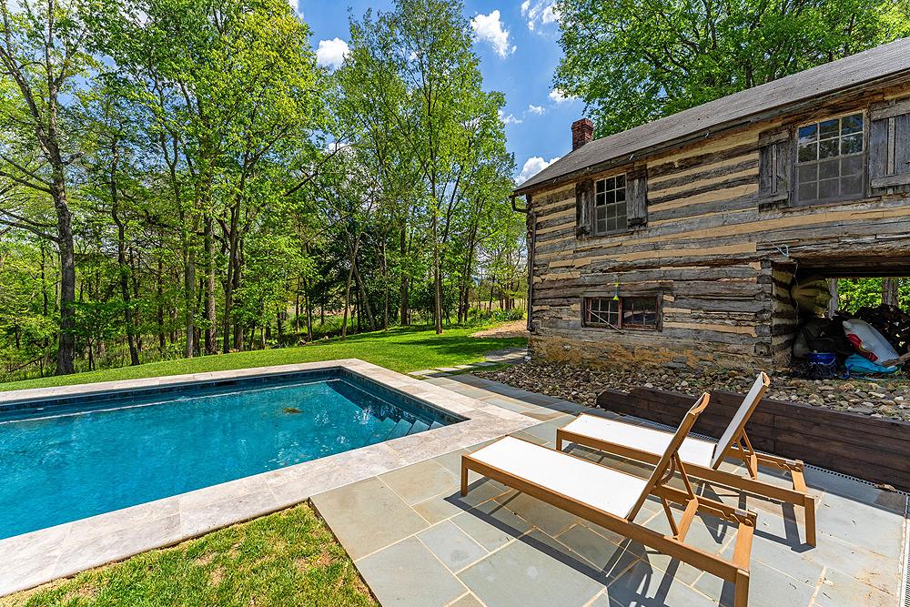 SANDY HOOK - Residential