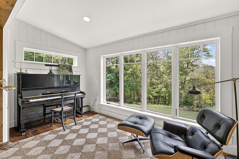 SANDY HOOK - Residential