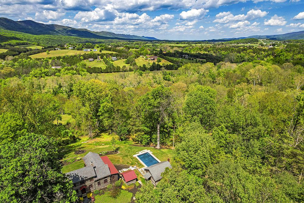 SANDY HOOK - Residential