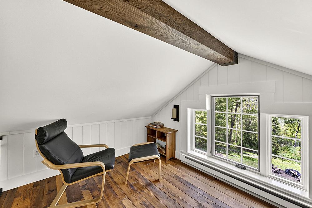 SANDY HOOK - Residential