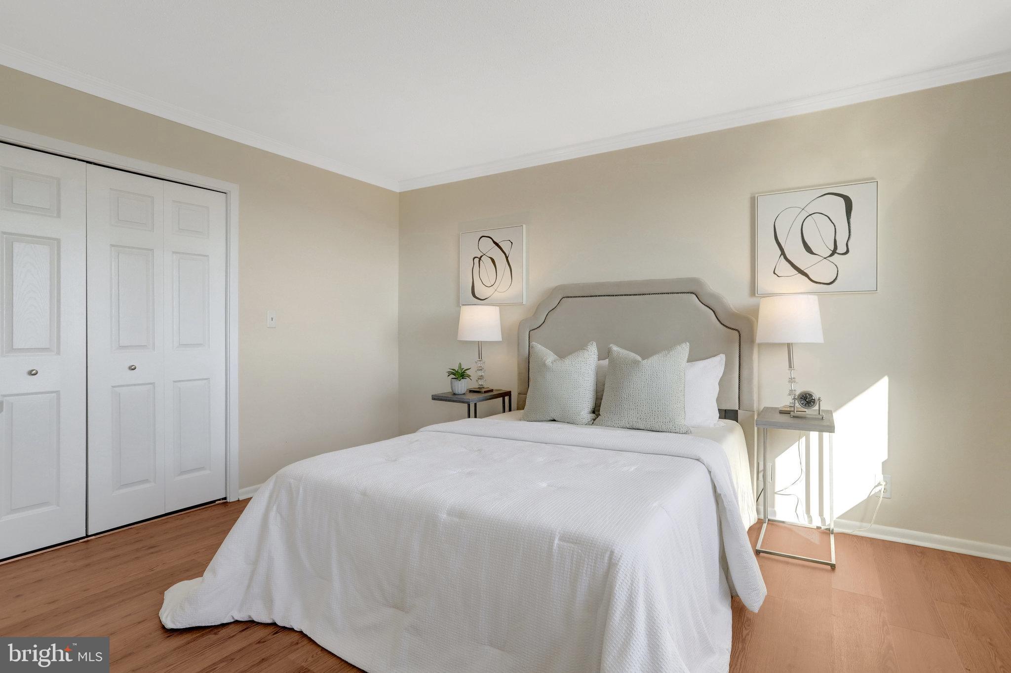 SKYLINE SQUARE CONDO - Residential