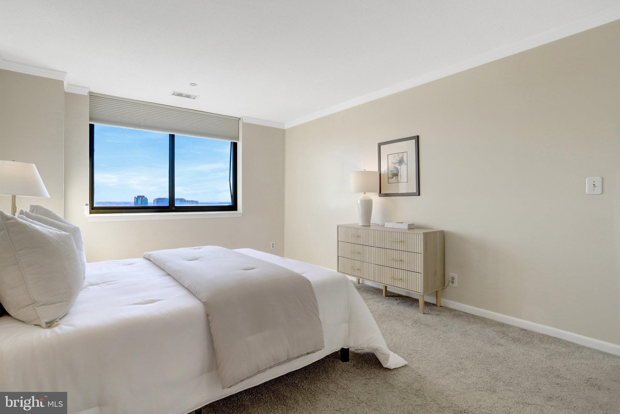 SKYLINE SQUARE CONDO - Residential