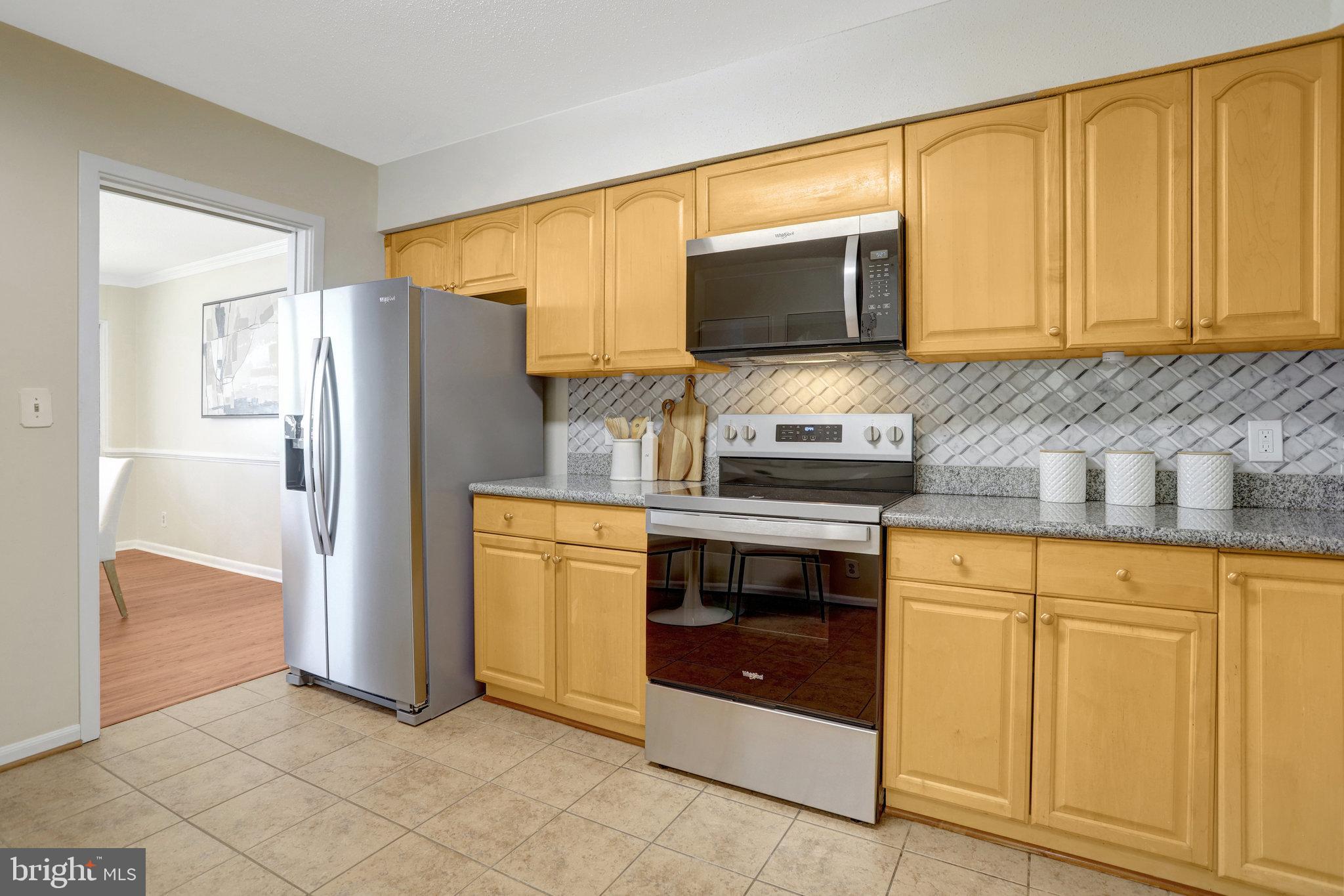 SKYLINE SQUARE CONDO - Residential