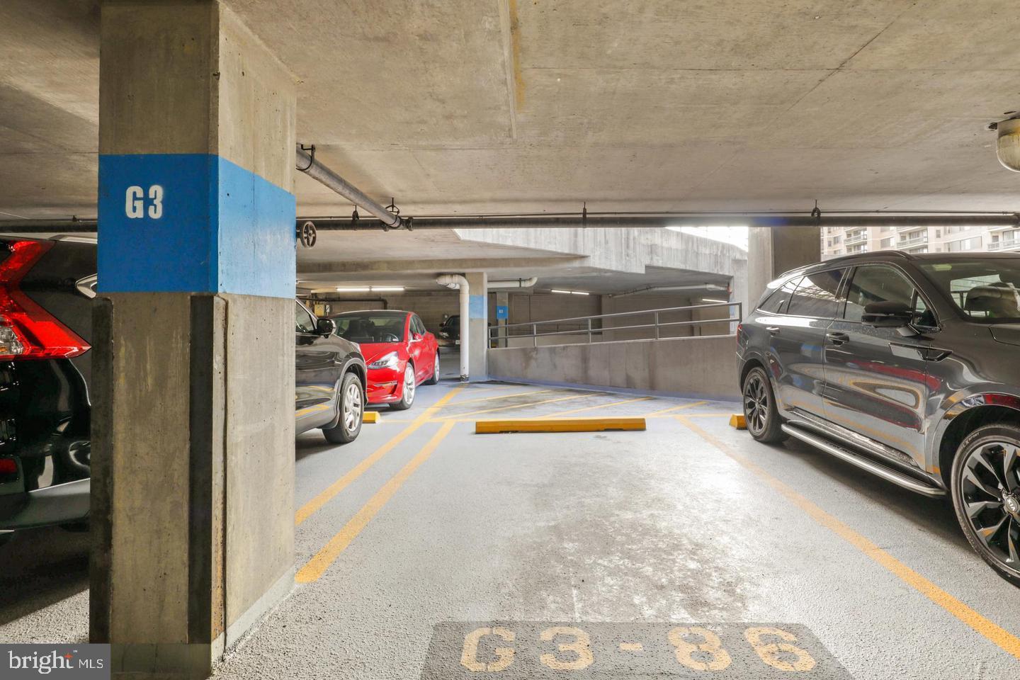 SKYLINE SQUARE CONDO - Residential