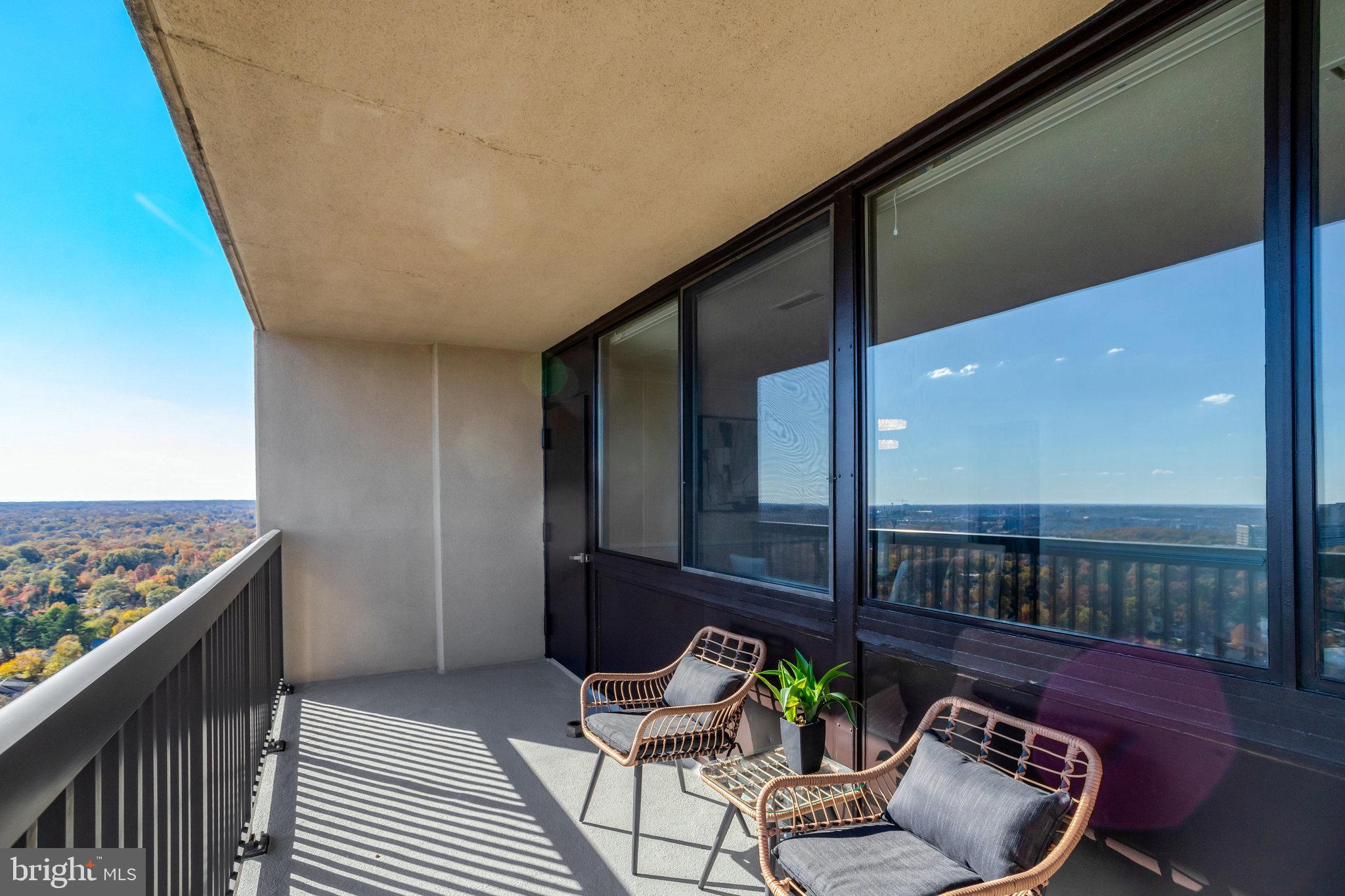 SKYLINE SQUARE CONDO - Residential