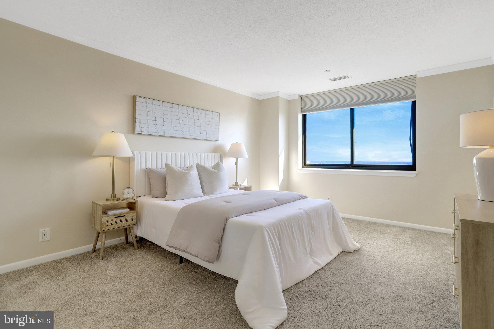 SKYLINE SQUARE CONDO - Residential