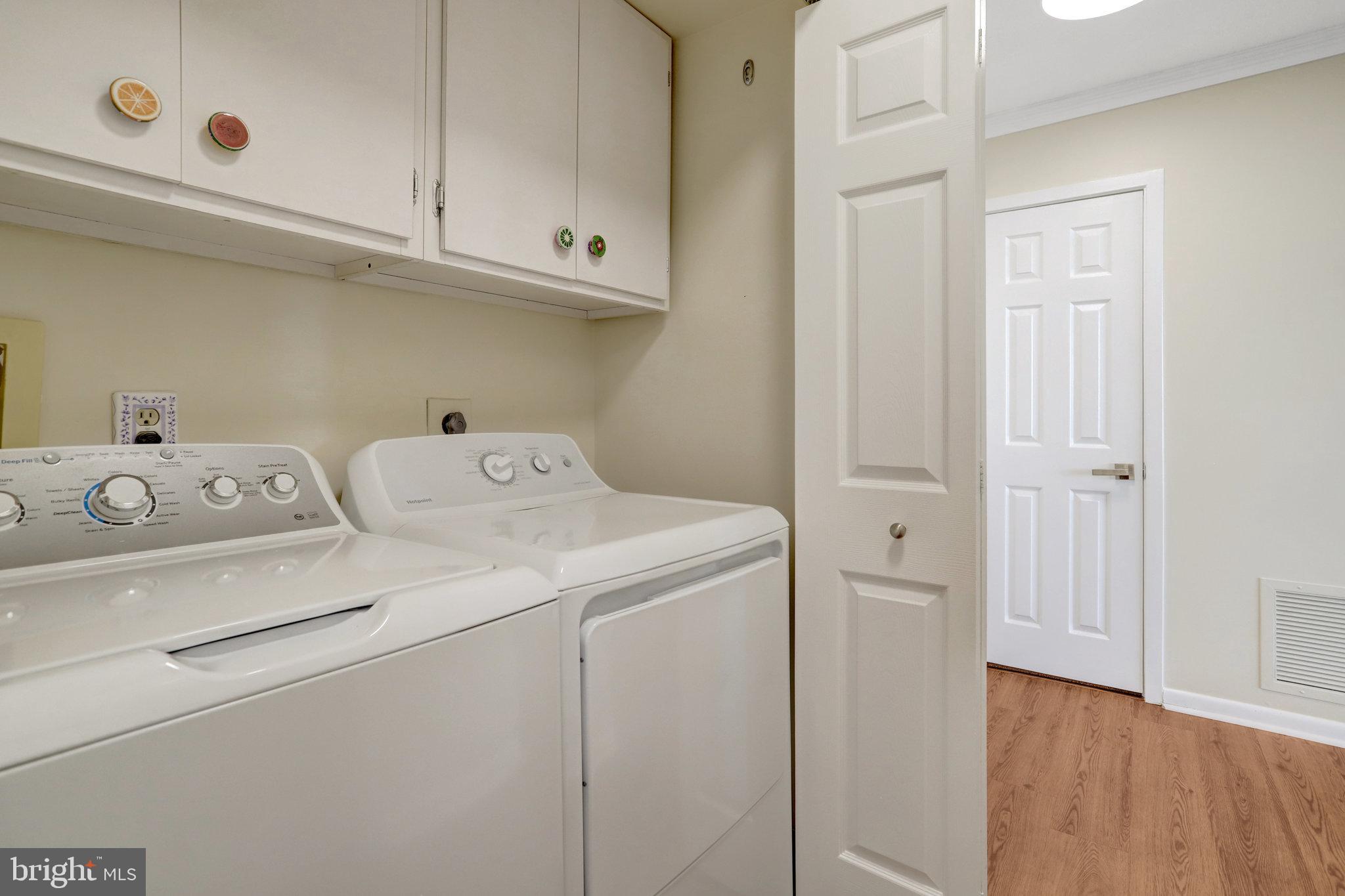 SKYLINE SQUARE CONDO - Residential