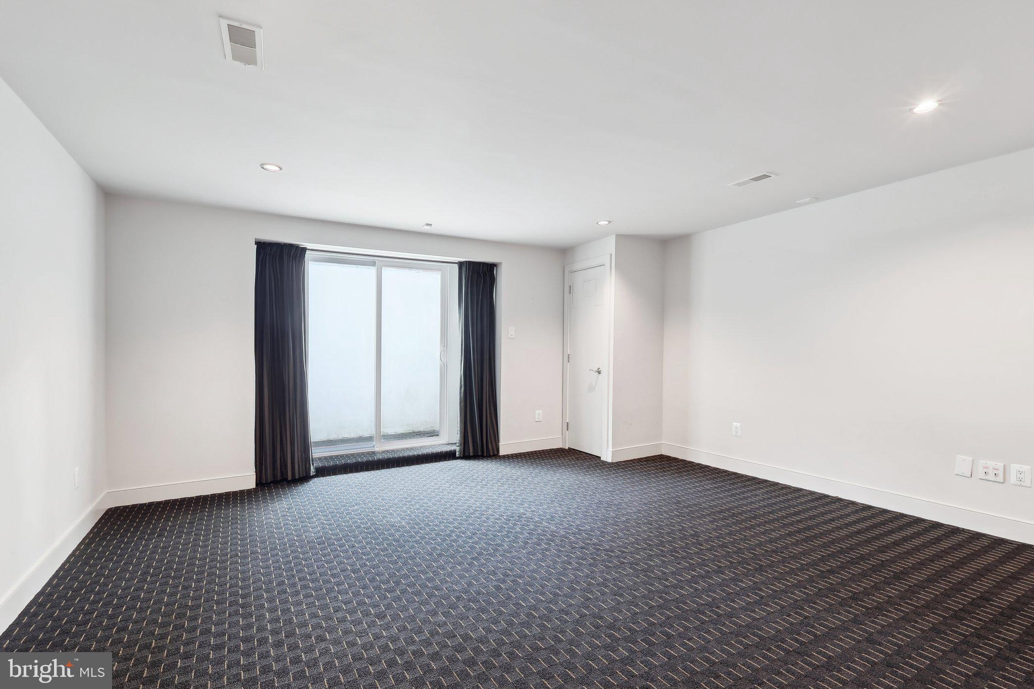 GRADUATE HOSPITAL - Residential