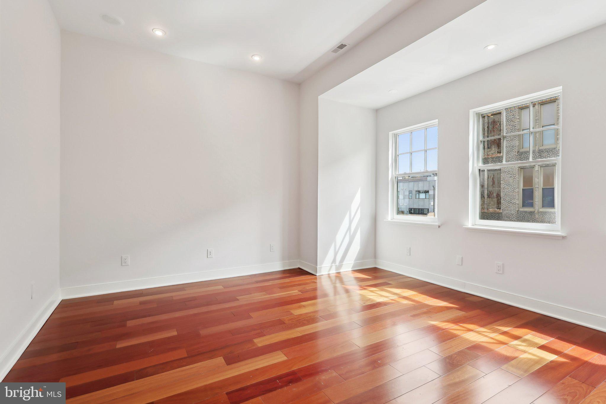 GRADUATE HOSPITAL - Residential