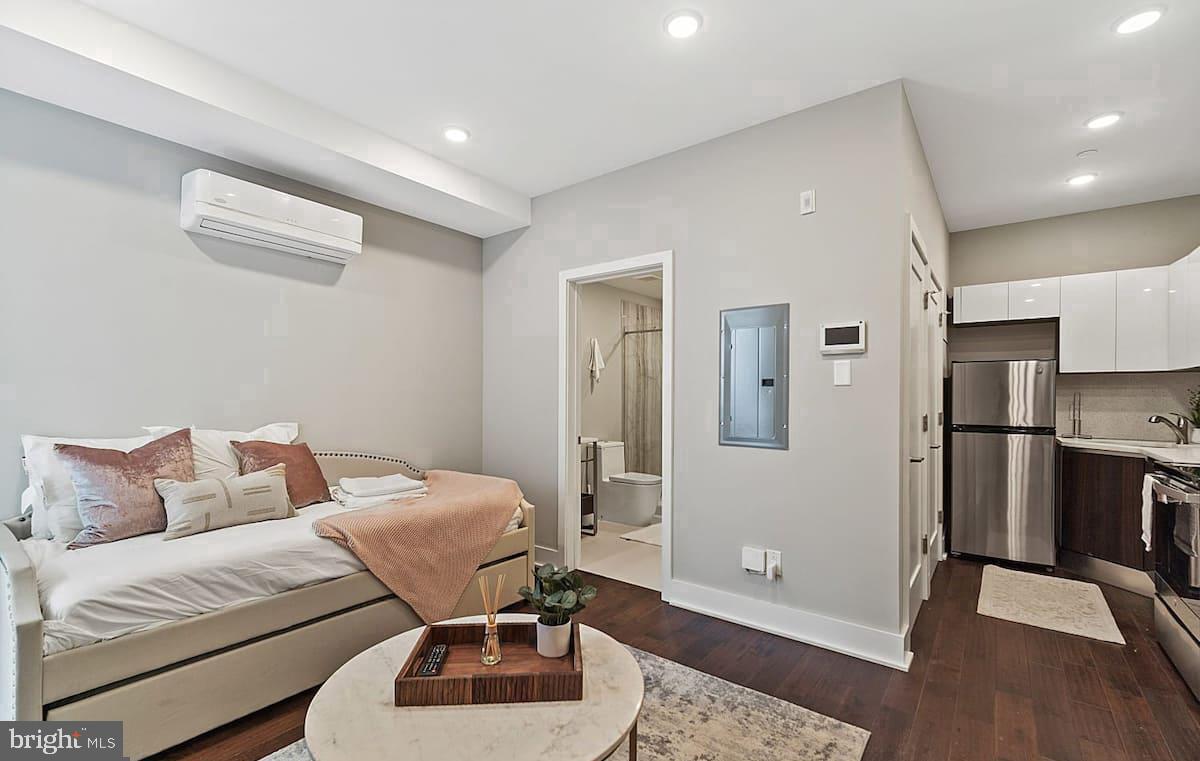 RITTENHOUSE SQUARE - Residential Lease