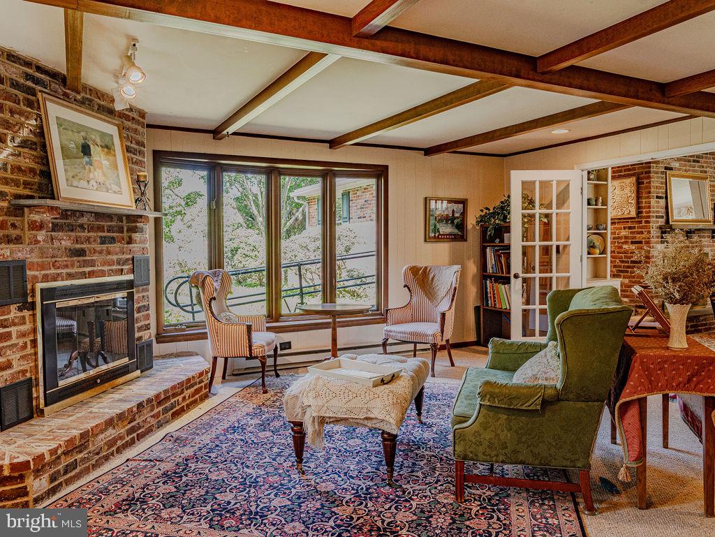 WHITFORD HILLS - Residential