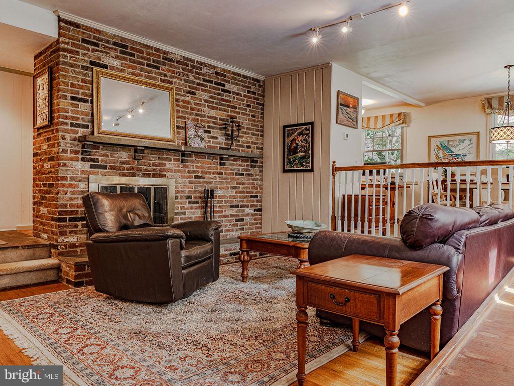 WHITFORD HILLS - Residential