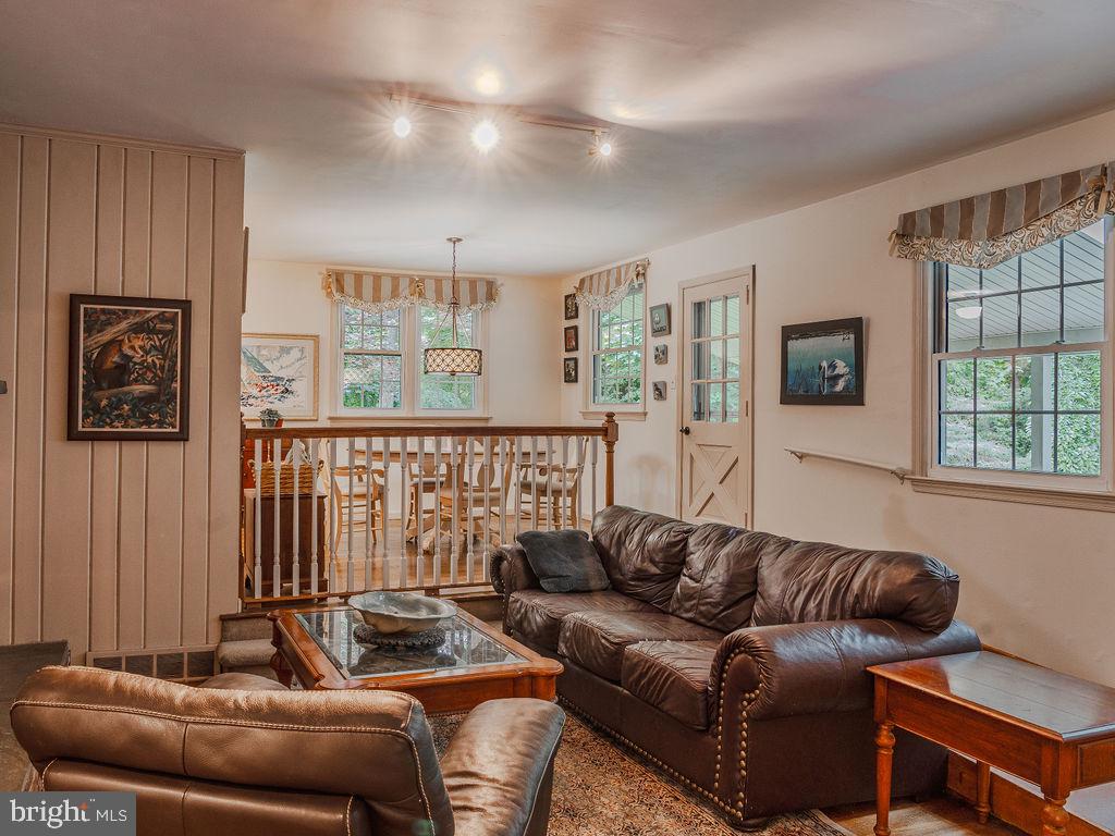WHITFORD HILLS - Residential