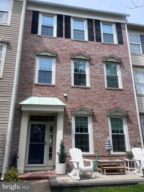 42838 CEDAR HEDGE STREET CHANTILLY VA 20152