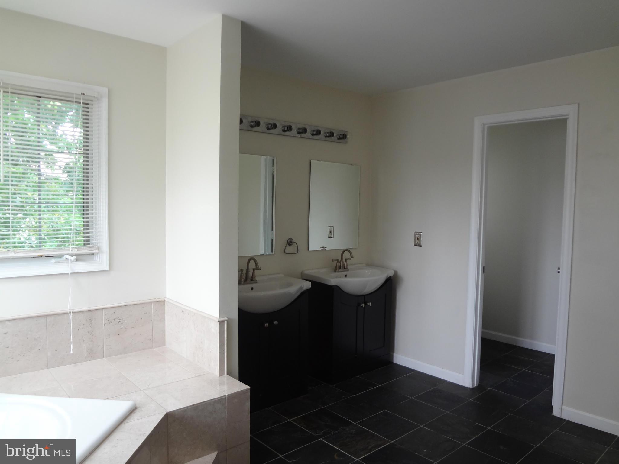 SUMMERWOOD - Residential