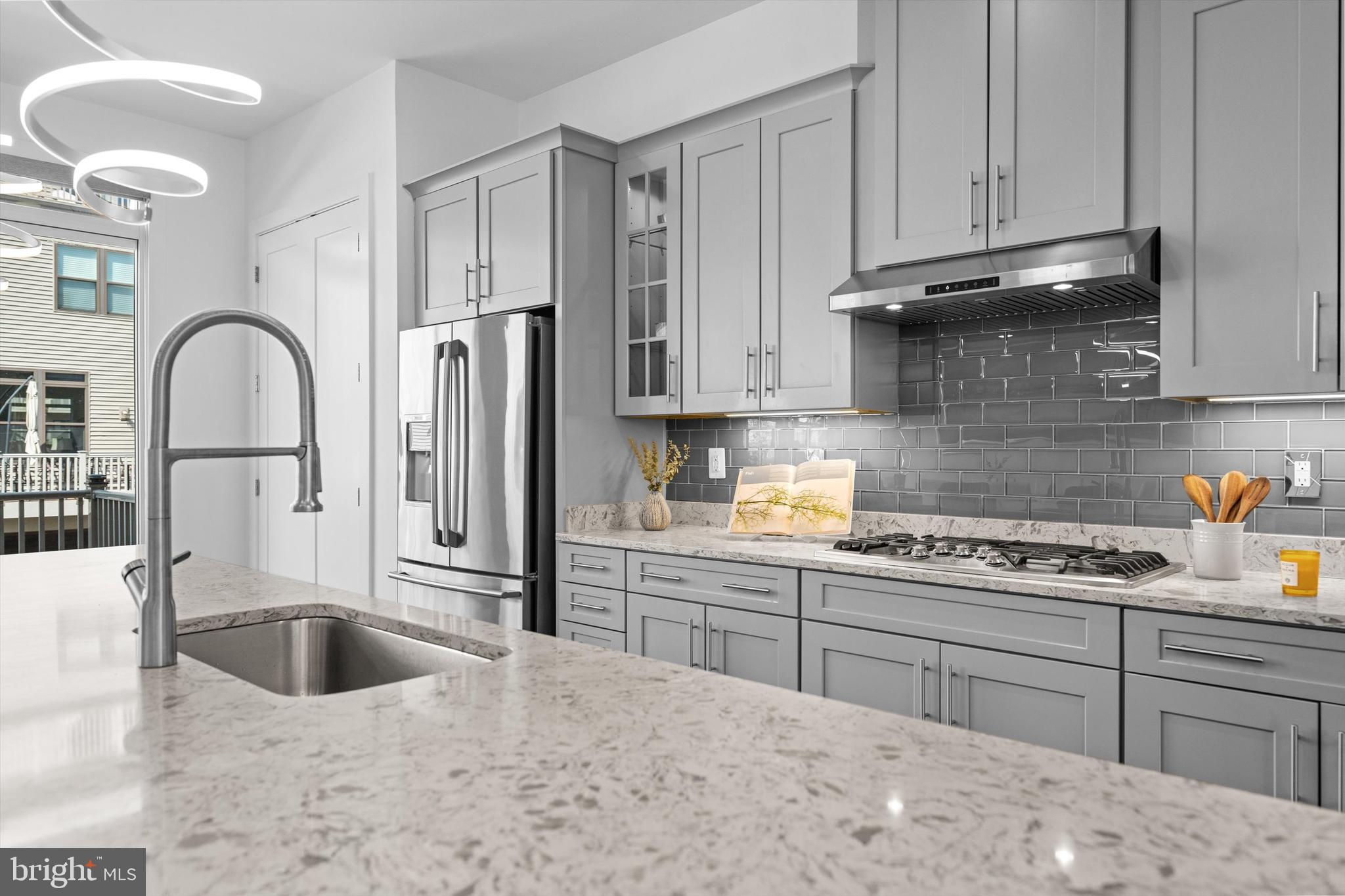 SM ONE LOUDOUN CONDO - Residential