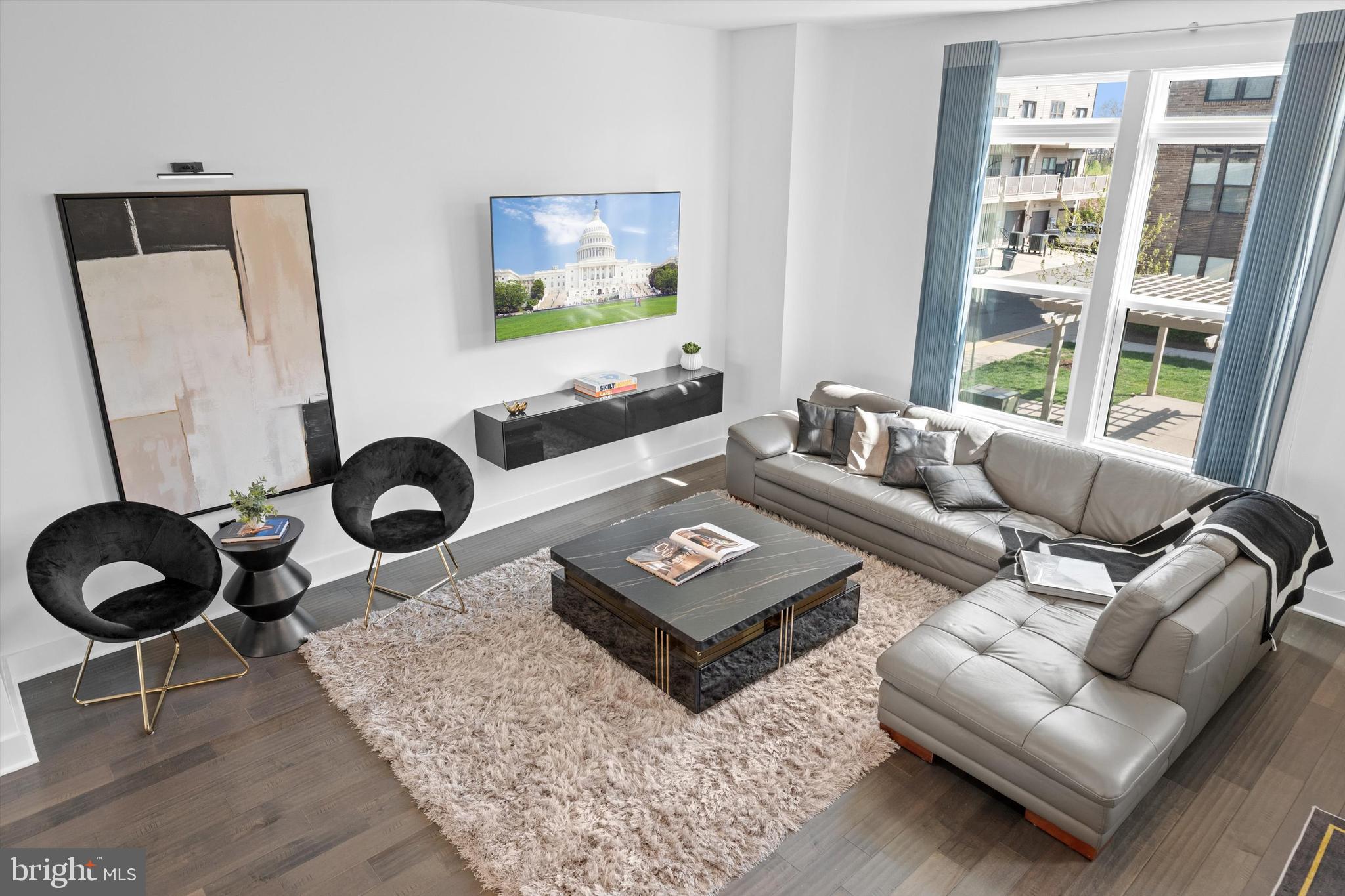 SM ONE LOUDOUN CONDO - Residential