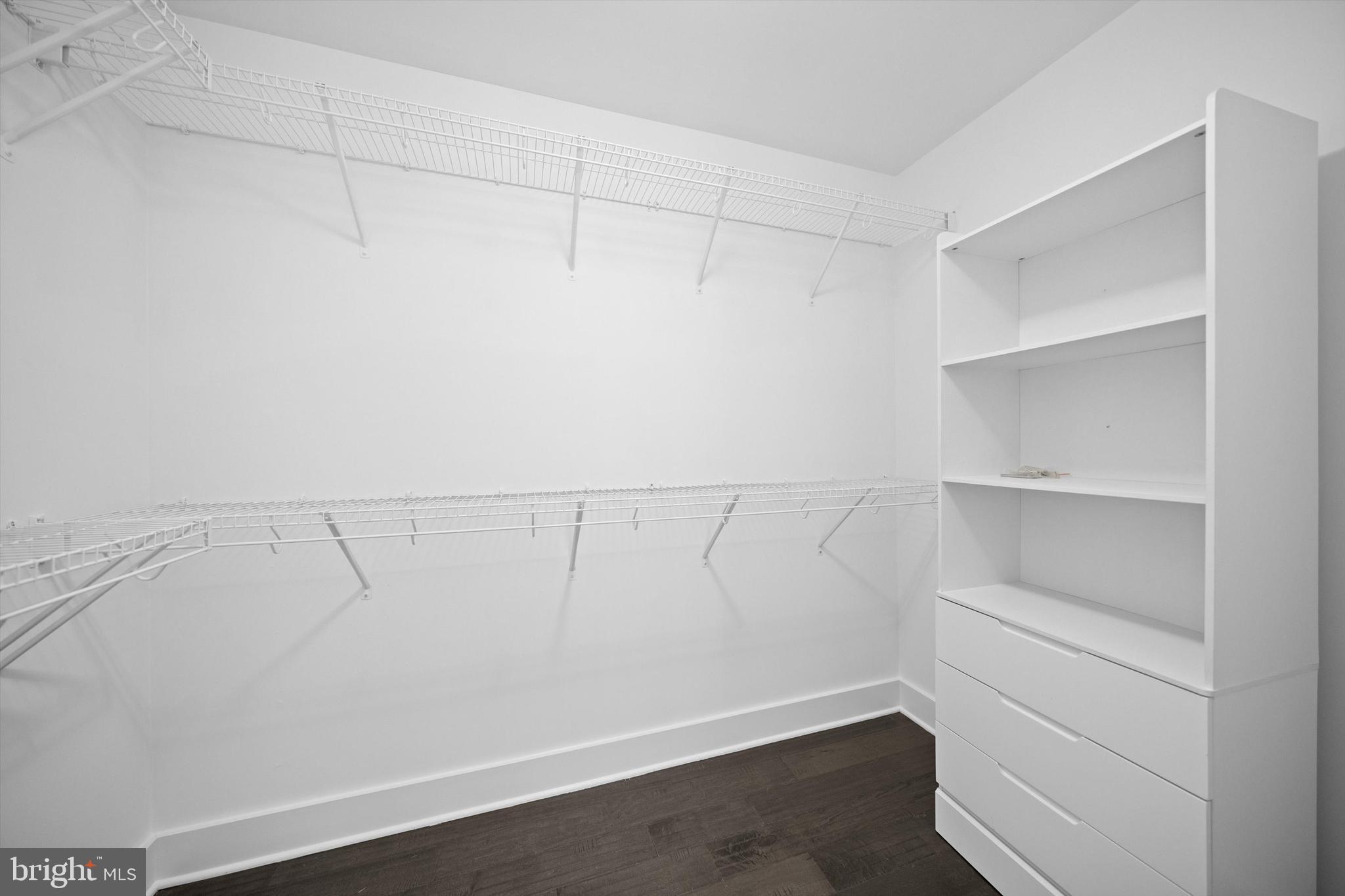 SM ONE LOUDOUN CONDO - Residential