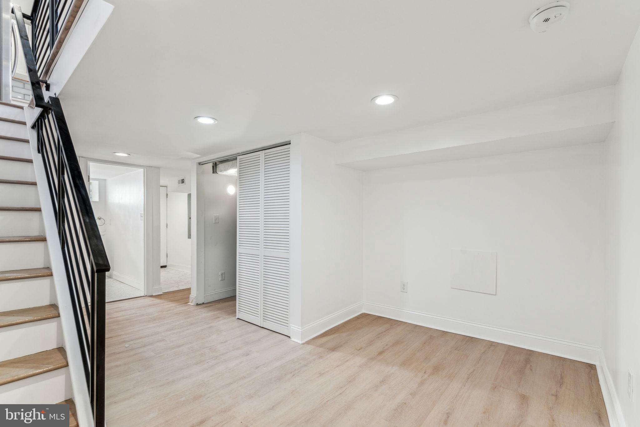 RICHMOND - Residential