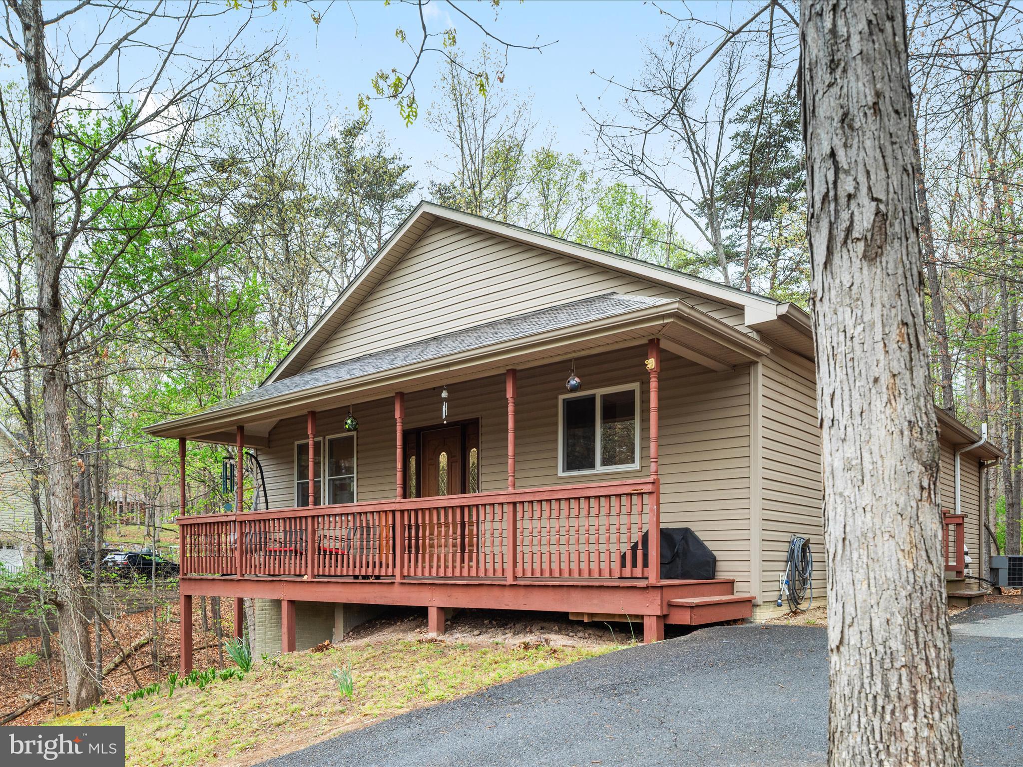 LAKE HOLIDAY ESTATES - Residential