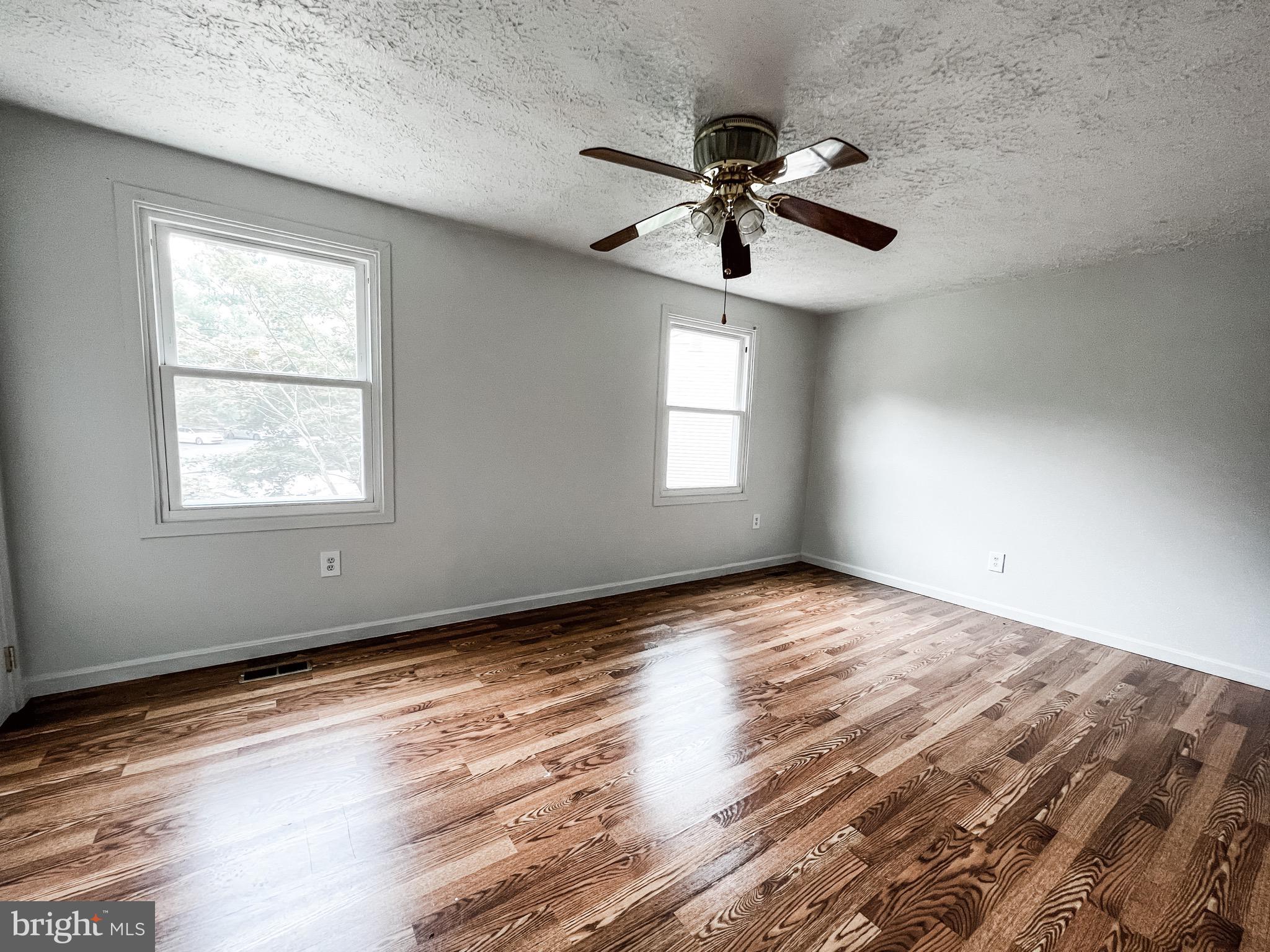 811 CALVERT TOWNE DRIVE