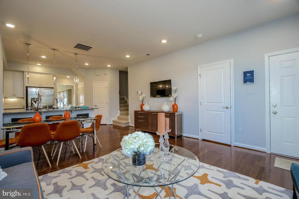 ORCHARD SQUARE - Residential