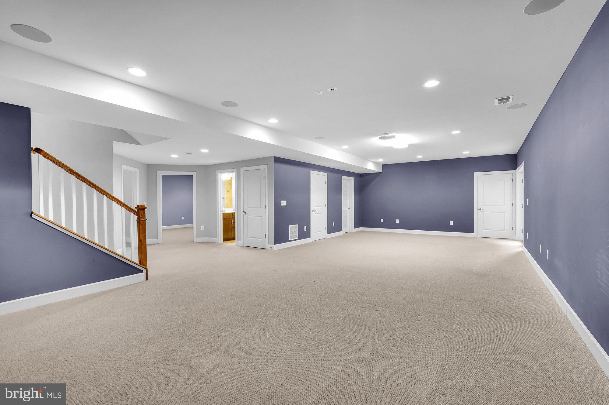 TOWN AND COUNTRY ESTATES - Residential