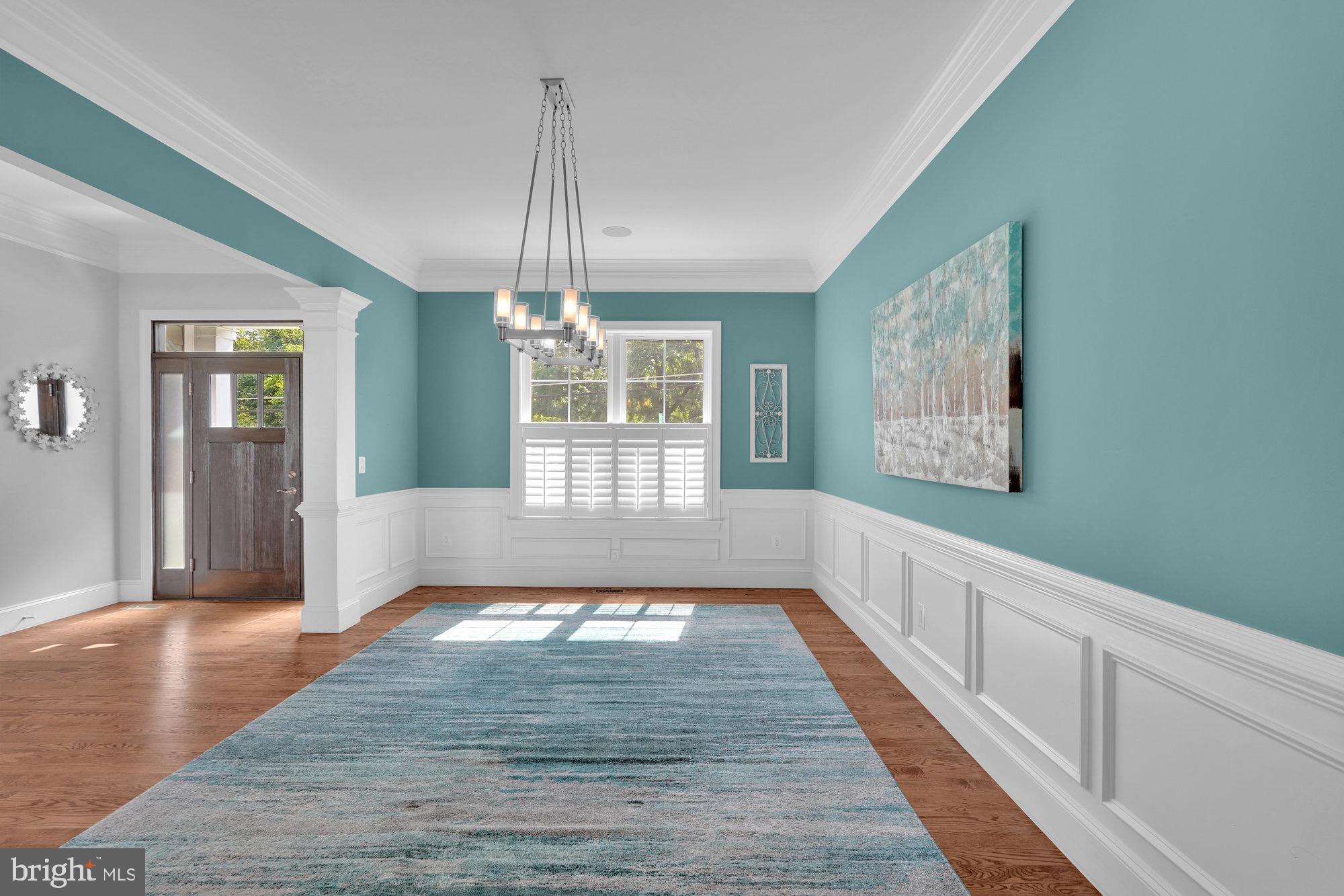 TOWN AND COUNTRY ESTATES - Residential