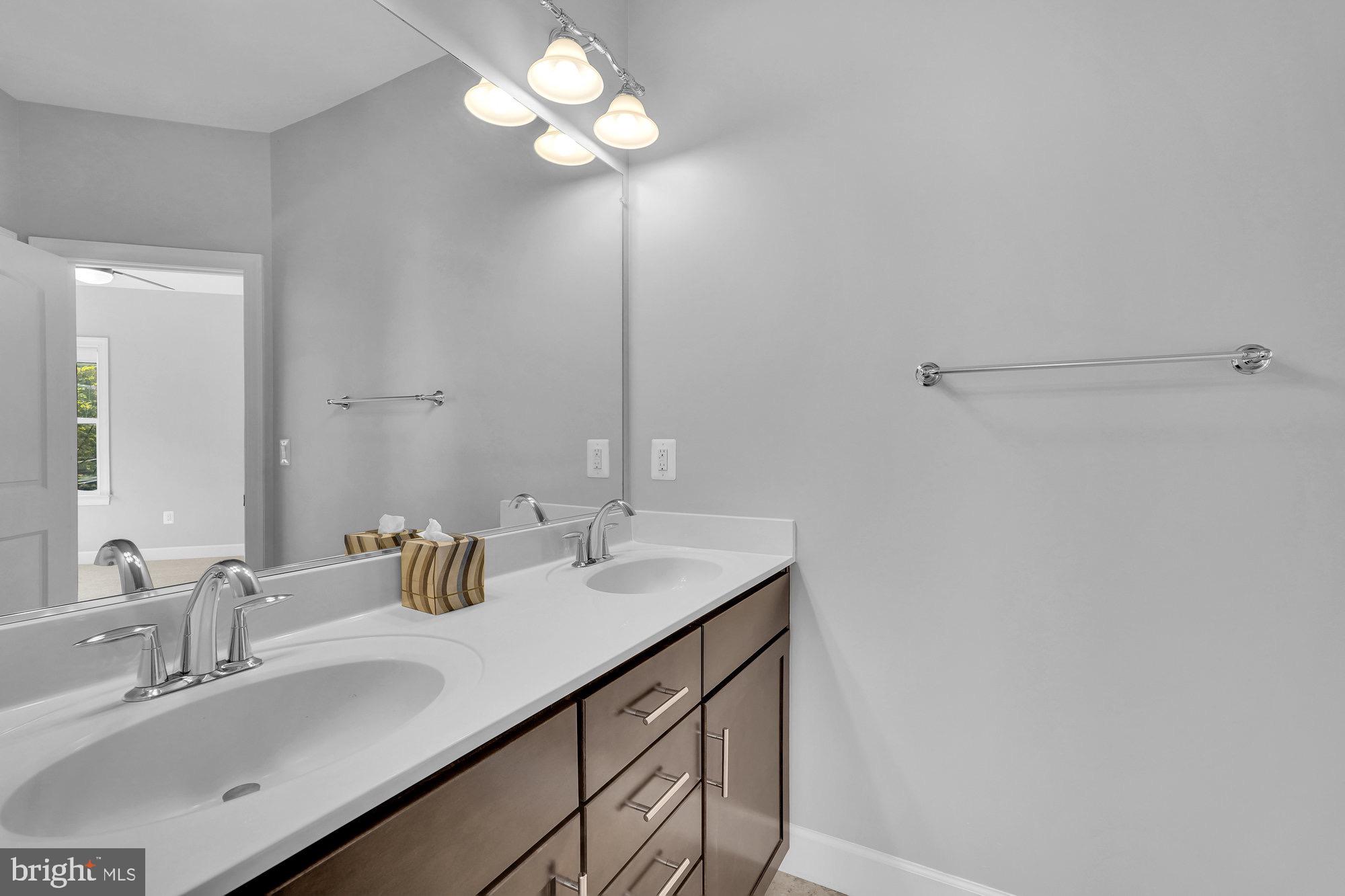 TOWN AND COUNTRY ESTATES - Residential