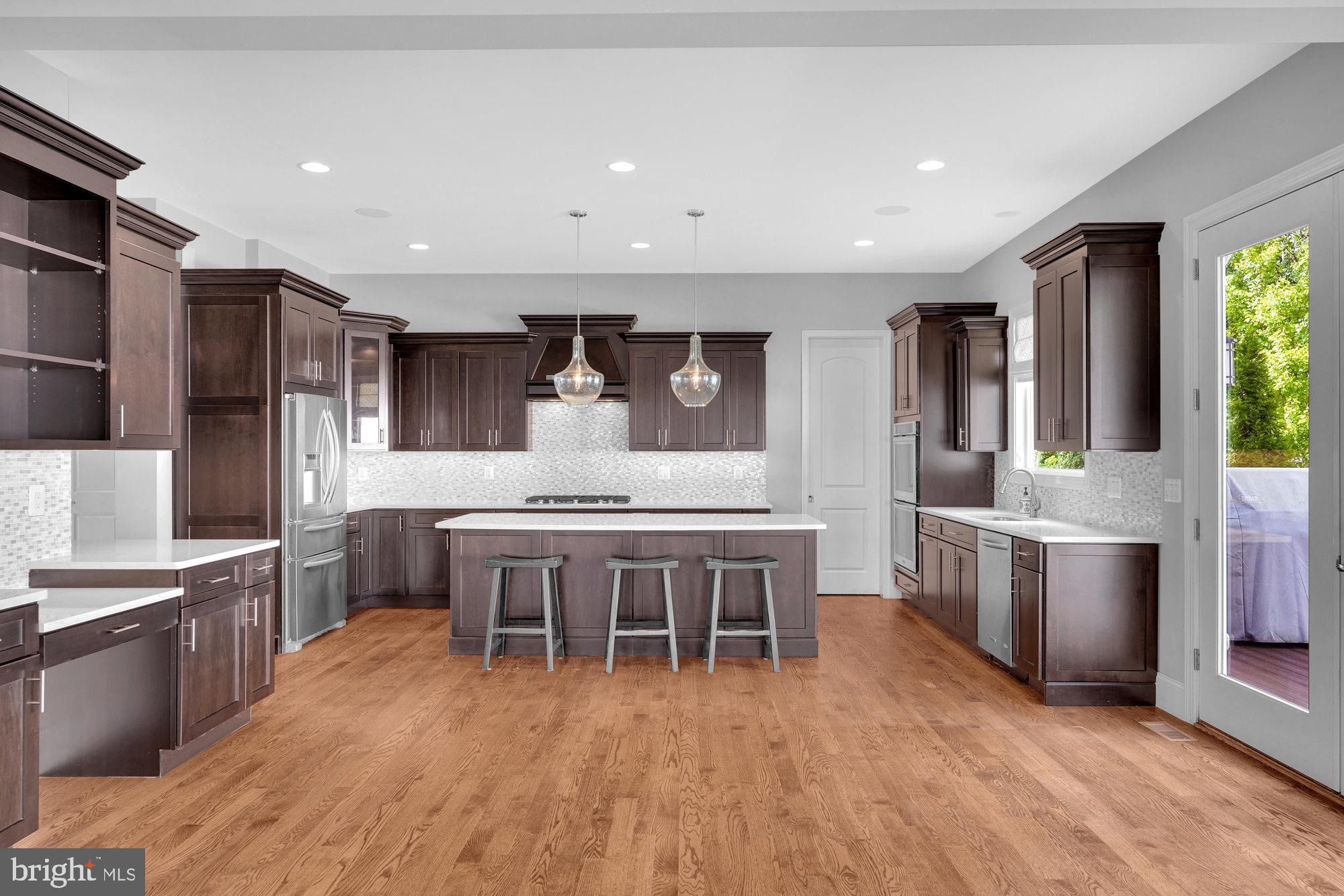 TOWN AND COUNTRY ESTATES - Residential