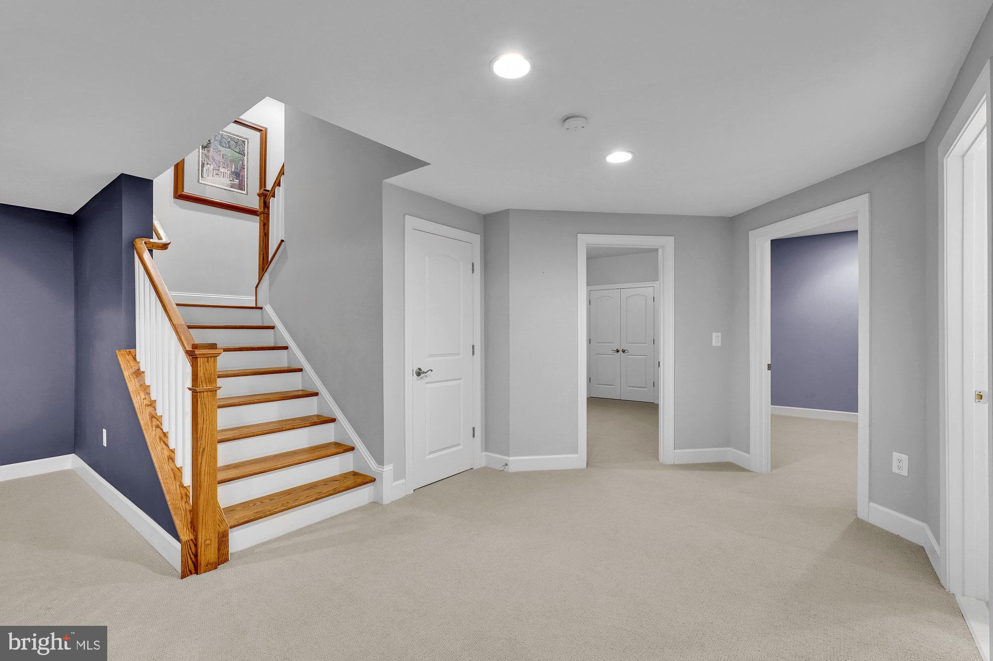 TOWN AND COUNTRY ESTATES - Residential