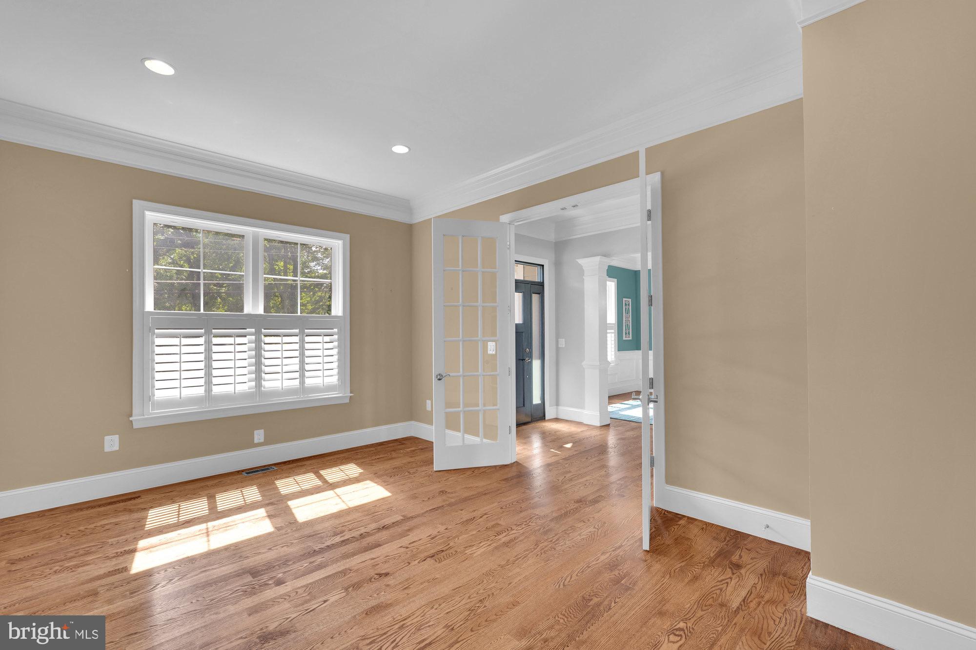 TOWN AND COUNTRY ESTATES - Residential