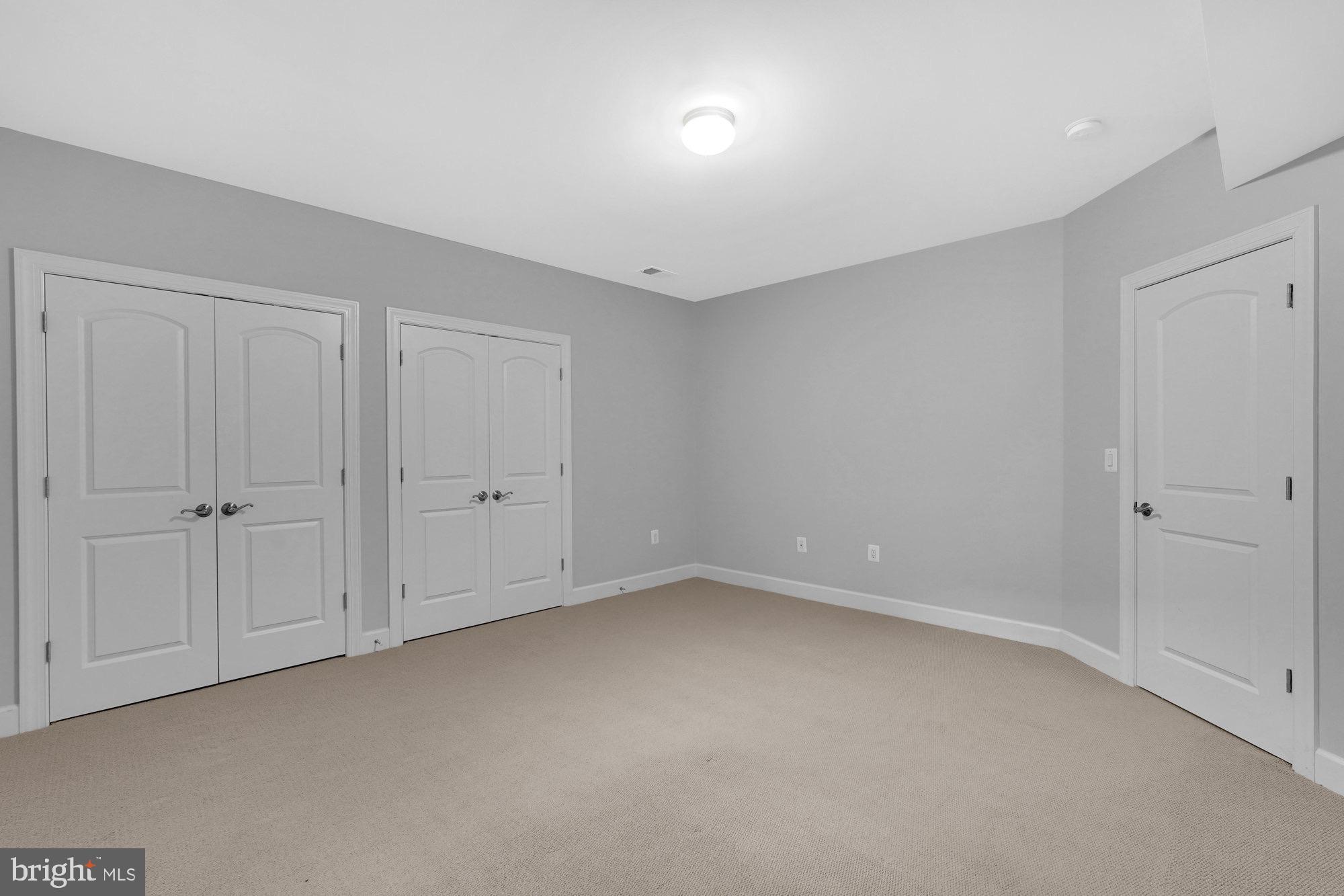 TOWN AND COUNTRY ESTATES - Residential