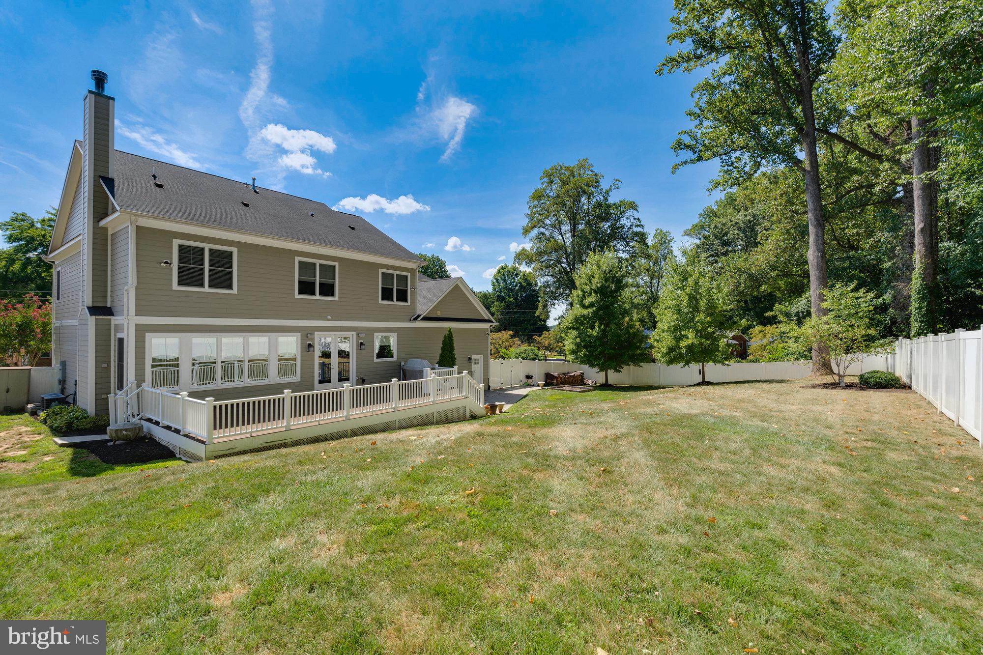 TOWN AND COUNTRY ESTATES - Residential