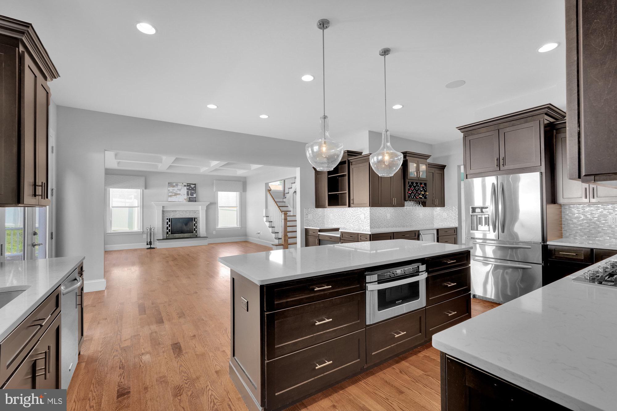 TOWN AND COUNTRY ESTATES - Residential