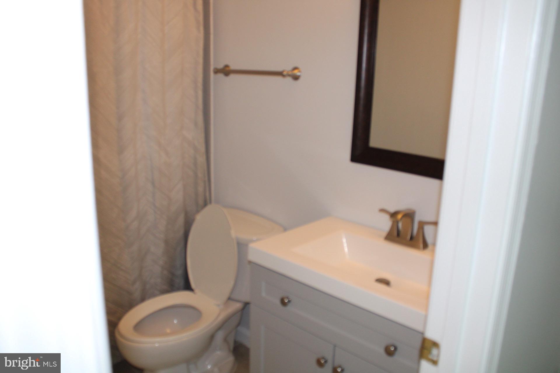 SURREY AT MANCHESTER LAKES - Residential