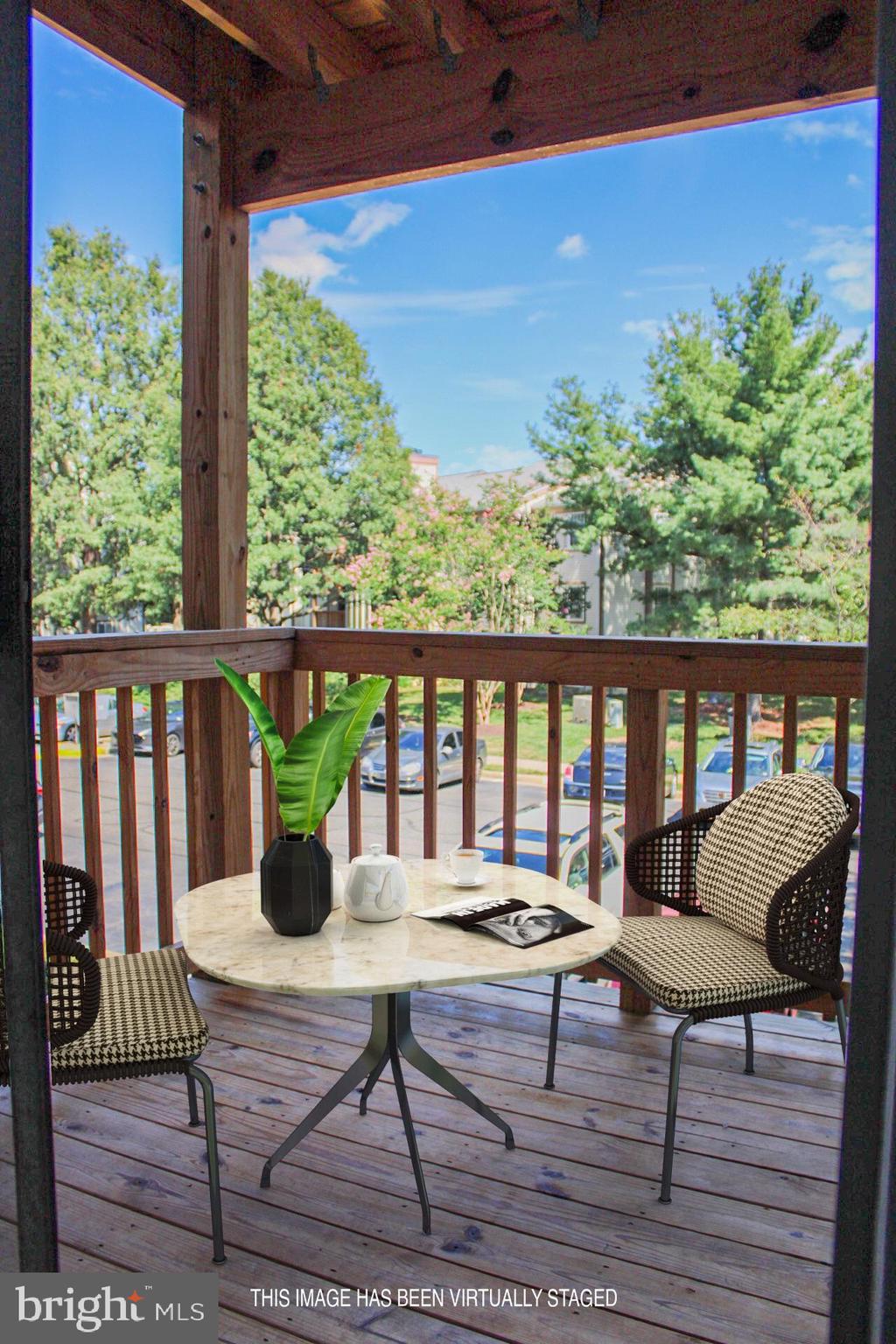 SURREY AT MANCHESTER LAKES - Residential